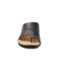 Women's Trotters Regina Sandals -Reebok Shop 4 156